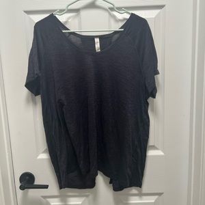 Lululemon t shirt